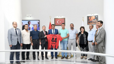 Akçadağ Spor Kulübü Başkan Gürkan’ı Ziyaret Etti
