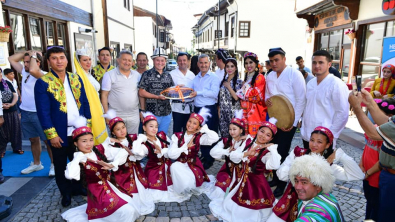 Başkan Çınar, Lezzet Caddesi, Konaklar ve Müzelere Hayran Kaldık