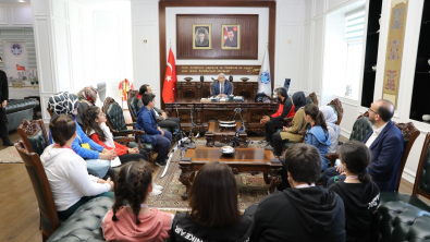 Başkan Güder, Başarılı Sporcularla Buluştu