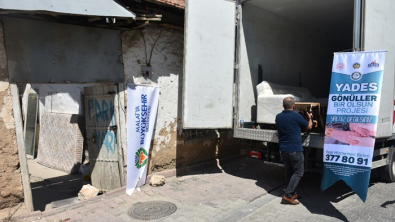 Büyükşehir Belediyesi İhtiyaç Sahibi Yaşlılara Hizmet Vermeye Devam Ediyor