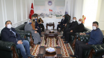 Türkmen Dostu Başkan Güder’e Teşekkür Ziyareti
