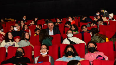 Vali Baruş Öğrencilerle Sinemada