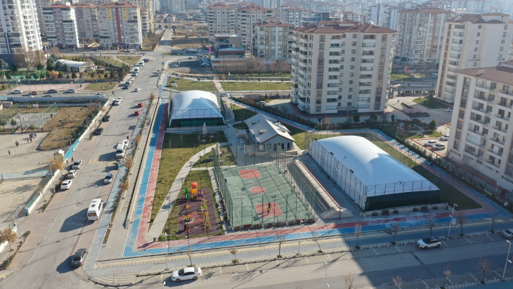 Başkan Çınar, Balon Kort Kaplama Tenis Alanımız Hayırlı Olsun