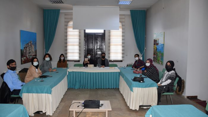 Gençlere Kitap Okuma Alışkanlığı Kazandırılıyor