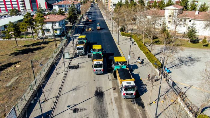 İstasyon Caddesi’nde Asfalt Serimi Tamamlandı