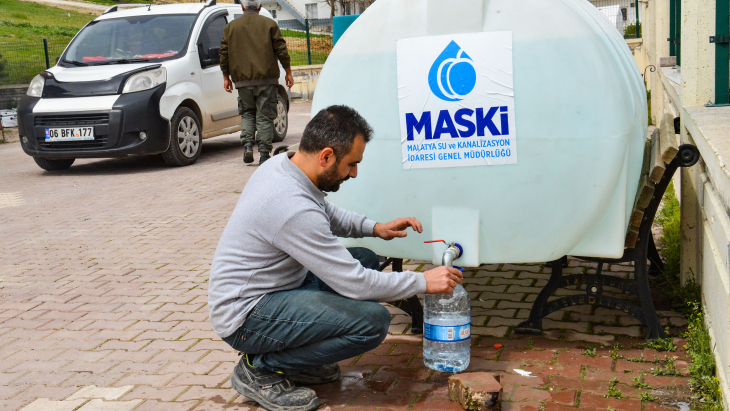 Maski, Bakteri Riskine Karşı Su Tanklarını Kaldırıyor