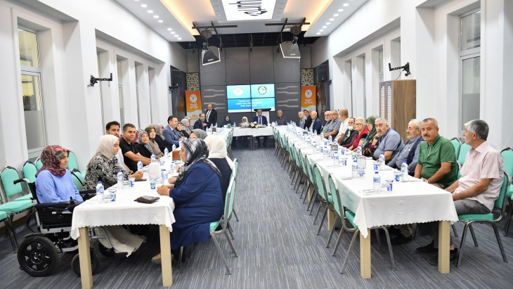 Yeşilyurt Belediyesi’nden İhtiyaç Sahibi Yaşlılara Tansiyon Aleti Desteği!